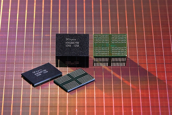 内存市场疯了！10月DRAM全球销售额暴涨90%